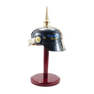 Casco de cuero alemán Pickelhaube casco Prusia Garde regimiento Pickelhaube Metal ágata hecho a mano latón insignia casco de cuero - Product Image 3