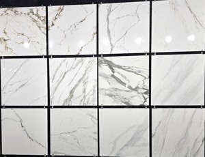 Carrelage de sol en porcelaine brillante blanc Carrara 600x600 mm, épaisseur 8 mm, antidérapant, avec accents marbre Porcelanato, garantie 5 ans pour les espaces de vie - Product Image 1