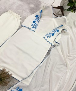 ชุดเสื้อผ้าปักลายสไตล์โรมันสุดหรู พร้อมผ้าคลุมไหล่ สำหรับงานเทศกาลและงานเลี้ยง ราคาขายส่ง สีขาวน้ำเงิน - Product Image 5