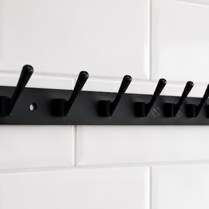 Porte-manteau mural minimaliste en métal noir avec 8 crochets utilitaires, résistant à la rouille, pour manteaux, serviettes et vêtements, idéal pour la maison - Product Image 2