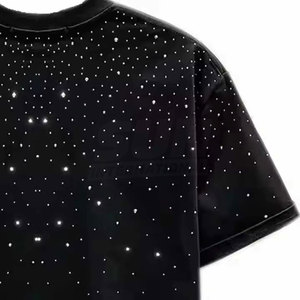 เสื้อยืดผู้ชายดีไซน์ใหม่ ตกแต่งด้วยคริสตัล ขนาดโอเวอร์ไซส์ ผลิตจากผ้าฝ้าย 100% คุณภาพสูง สวมใส่สบาย ระบายอากาศได้ดี เป็นมิตรต่อสิ่งแวดล้อม วางจำหน่ายออนไลน์ - Product Image 4