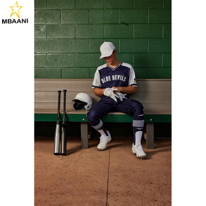 ถุงมือตีเบสบอล |   คู่ |   ผู้ใหญ่และเยาวชน |   หนังฟูลเกรนบริเวณฝ่ามือ |   แผ่นรอง AirMesh |   สายรัดข้อมือแบบปรับได้ QuikAdjust - Product Image 5