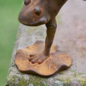 Sculpture de grenouille en fonte avec base, finition rouille, grenouille antique, ornements décoratifs, fournitures de jardin - Product Image 4