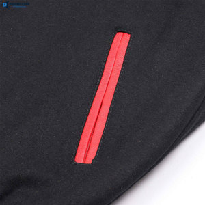 เสื้อแจ็คเก็ตวาร์ซิตี้สีดำคุณภาพสูงสำหรับผู้ชาย ผ้าอะคริลิกผสมขนสัตว์ ปักโลโก้ด้านหน้า ปรับแต่งได้ คอตั้ง สวมใส่สบายๆ ในฤดูใบไม้ร่วง ผ้าไหม - Product Image 6