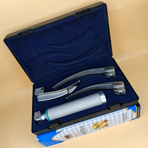 ชุดเครื่องมือตรวจกล่องเสียง LAPA-733071-7-5 แบบรวมไฟเบอร์ออปติก Macintosh พร้อมใบมีดเหล็ก 3 ใบ ขนาด 2-3-4 สำหรับผู้ใหญ่ ด้ามจับคุณภาพพรีเมียม ใบมีดนำกลับมาใช้ใหม่ได้ - Product Image 4