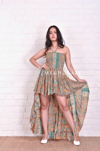Robe longue bohème en soie à épaules dénudées et coupe asymétrique pour femme – Élégante, décontractée, idéale pour les soirées, respirante et légère – Vente en gros, export Inde - Product Image 3