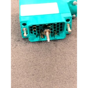 LAM 32-07299-020 RF INTERLOCK, DEFEAT PLUG, 171393 - Équipements et pièces semi-conducteurs d'origine fiables à l'échelle mondiale chez - Product Image 4