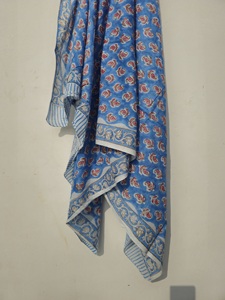Paréo en coton imprimé à la main, motif cachemire bleu floral, léger, style bohème, pour femme, doux pour la peau, idéal pour la plage ou comme couverture de maillot de bain. - Product Image 4