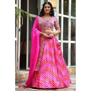 Lehenga Choli de Diseño para Fiestas con Hermosa Dupatta en Material de Poliéster - Product Image 3