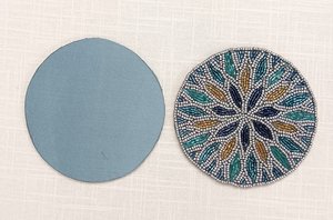 Sous-verre rond perlé gravé, style chinois traditionnel, en textile, pour boissons, durable, pour usage promotionnel, impression en relief - Product Image 3