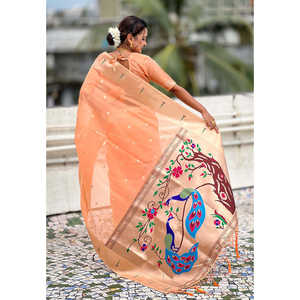 ผ้าซิ่นอินเดียแบบดั้งเดิมสุดหรูหรา ผ้าออร์แกนซ่าพีชลายปาธานี ปักดิ้นทอง สำหรับผู้หญิง - Product Image 5