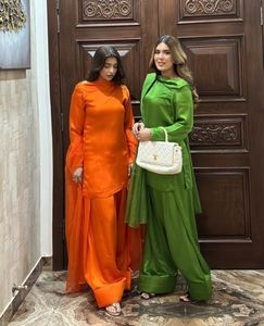 Vestido de Novia Tradicional para Mujer, Moda Étnica y Cultural, Farshi Salwar Kameez, Crepé de Seda, Secado Rápido, Transpirable, para Fiestas - Product Image 3
