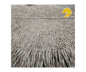 Panel de Techo de Palma Tejido a Mano, Material de Techo de Hoja de Palma Seca Natural, Panel de Techo de Hoja de Palma Tejido a Mano de Vietnam - Product Image 1