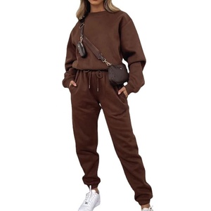 2024 hiver personnalisé survêtements blanc confortable cordon femme survêtement coton et polyester pantalons de survêtement costumes femmes - Product Image 1