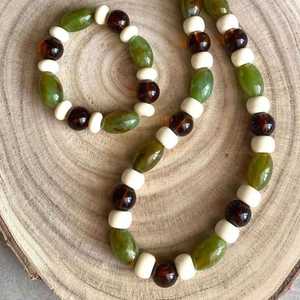 Collier de perles rondes en résine rouge, bijoux faits à la main pour la Saint-Valentin, thème amour - Product Image 6