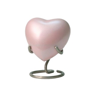 รูปปั้นหัวใจล่าสุดสีชมพูอ่อนแมตต์ทองเหลืองที่ระลึกโกศเผาศพเด็กอุปกรณ์งานศพเด็กเออร์นซื้อจากผู้ผลิตอินเดีย - Product Image 1