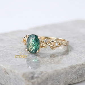 Anillo de Ágata Musgosa Ovalada en Oro de 10K, Anillo de Compromiso con Diseño de Hojas y Enredaderas Inspirado en la Naturaleza, Anillo con Ágata Musgosa Verde y Detalles de Diamantes - Product Image 1