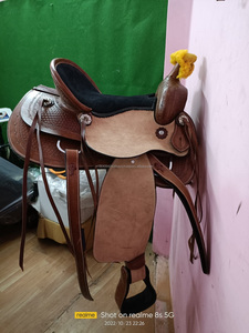 Selle d'équitation Western Pleasure Trail en cuir de vache 100% la plus vendue fabriquée à la main disponible avec jeu de punaises en vrac - Product Image 2