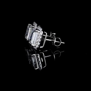Boucles d'oreilles en or 18 carats avec diamants de laboratoire certifiés 1,00 carat taille émeraude couleur H, pureté VVS2, pour homme, cadeau de luxe pour fiançailles et mariage - Product Image 2