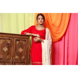 Vestido de Gasa Rojo Intenso con Dupatta Blanca, Silueta Recta y Cintura Natural - Product Image 3