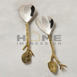 Couverts de fantaisie indiens en métal au design feuille d'or, faits à la main, sans aliments, sans matériaux de qualité supérieure, pour décoration de table de mariage et d'événements - Product Image 1