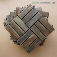 Revêtement de sol à emboîtement en bois d'acacia traditionnel minimaliste motif de damier en noyer 12 lamelles revêtement PE antidérapant pour jardin
