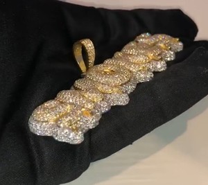 Colgante Personalizado con Letras de Burbuja con Incrustaciones de Diamantes Moissanite, Colgante con Nombre en Plata de Ley 925 Chapada en Oro con Micro Pavé Personalizado - Product Image 5