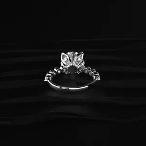 Anillo de Diamante Cultivado en Laboratorio, Color D-E, Claridad VVS-VS, con Oro para Compromiso y Boda, Compre Directamente de un Proveedor Indio de Confianza - Product Image 5