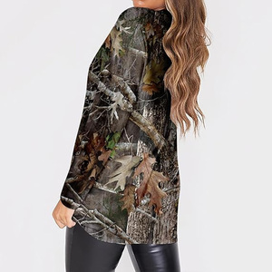 Modern Streetwear Camouflage Crewneck Sweatshirt Unisex, Soft <b>Camo</b> Print Pullover for Comfortable Casual Wear - Product Image 3