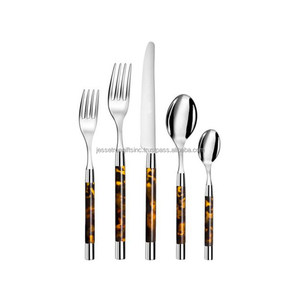 Juego de dos cuchillos de metal para pastel de bodas con niquelado y pulido de latón, diseño en relieve, calidad superior para servir - Product Image 6