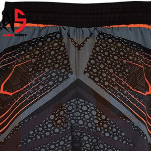 Shorts de Muay Thai pour hommes en matériau durable, disponibles en gros, sur mesure, anti-plis, de qualité supérieure. - Product Image 2