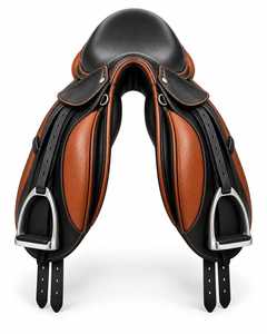 Selle d'équitation anglaise traditionnelle pour l'équitation et les sports équestres, en cuir noir et marron, avec étriers - Product Image 4