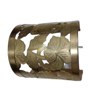 Nouveautés Bracelets en or massif 18 carats pour femmes Bijoux de mode de style ange minimaliste Bracelets en laiton massif Matériau en résine - Product Image 1