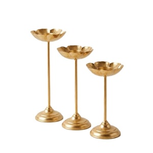 Juego de 3 Portavelas Modernos de Hierro Negro, Soporte de Metal con Diseño de Lazo Abierto para Velas Cónicas, Decoración del Hogar, Estilo para Repisa y Consola - Product Image 3