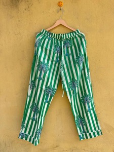 Pijama de Algodón Tejido para Mujer, Estampado de Palmeras a Rayas Verdes y Blancas, Manga Larga, Cuello Camisero, Ropa de Dormir Informal - Product Image 2
