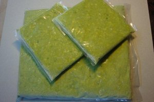 BEST SELLER | Frozen Avocado Puree Halves Dices <b>Sweet</b> Taste Vacuum Pack for Beverage Smoothie Fast Food Catering Supply - Product Image 2