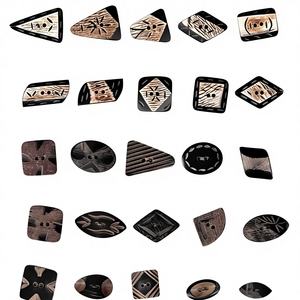 Boutons en corne écologiques personnalisés à 4 trous, forme plate, motif carré, perles en vrac, fournisseur pour vestes en jean et jeans B.S INTERNATIONAL - Product Image 5