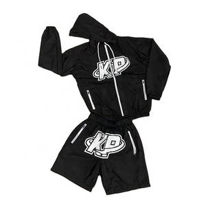 Conjunto Deportivo Personalizado para Hombre, Chaqueta con Cierre y Pantalones Cortos, Diseño Color Block con Parches, Poliéster y Nailon - Product Image 4