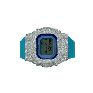 Montre exclusive en moissanite et diamant avec boîtier en argent sterling, cadran analogique glacé, verre, bracelet en caoutchouc bleu de 20 mm - Product Image 2