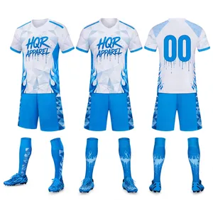 Ensemble de maillot de football personnalisé en polyester 100% avec transfert thermique, blanc et vert, respirant, antibactérien, avec short et chaussettes - Product Image 3