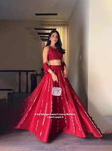 Último Modelo de Lehenga Dupatta Elegante para Mujer, Estilo Indio-Pakistaní, para Fiestas, con Hermosos Bordados, Trabajo con Espejos Reales, Satén de Seda Pesada - Product Image 3