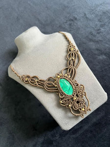 Collier Statement en Macramé Fait Main avec Malachite, Cordon Marron Bohème, Bijou Artisanal en Pierre Précieuse, Cristal de Guérison, Vente en Gros - Product Image 3
