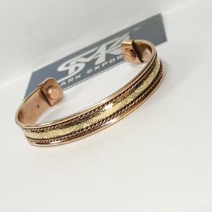 Bracelet jonc ouvert ajustable en cuivre magnétique, artisanat métallique classique, motif corde gravé, fait main, léger - Product Image 4