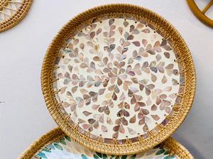 Bandeja para fregona de ratán, artesanal, de Vietnam, para servir en cocinas rústicas, con fibras naturales y piezas de concha pulida - Product Image 3