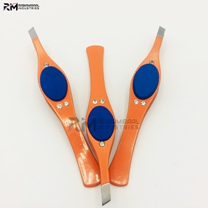 Pinzas para Cejas RMI Super Product de Nuevo Diseño, Pinzas para Cejas con Punta Angular Plateada, Juego de Pinzas para Cejas en Color Nude Brillante - Product Image 4