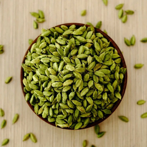 Cardamome Verte Indienne de Qualité Supérieure, Grains Entiers Naturels Aromatiques de 6-7mm, Fournisseur d'Épices Entières - Product Image 1