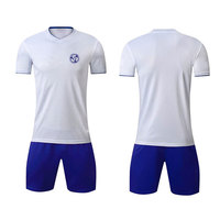 Tenue de football moderne en polyester respirant, légère, à séchage rapide, confortable, idéale pour l'entraînement, les matchs et les performances sportives d'équipe