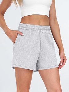 Ensemble décontracté de survêtement et short de sport pour femme avec logo personnalisé, serviette de sport intégrée et poches – Tenue athlétique active pour femme - Product Image 4
