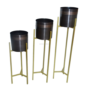 Jardinière de fleurs en métal aluminisé Style AMERICAN VASE FLOOR est parfait pour décorer votre chambre à coucher, salle à manger, bureau, salon - Product Image 4