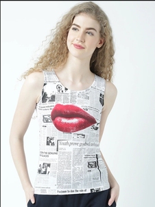 Débardeur pour femme à imprimé journal et motif lèvres rouges, col rond, sans manches, style décontracté, en polyester tricoté imprimé numériquement - Product Image 1